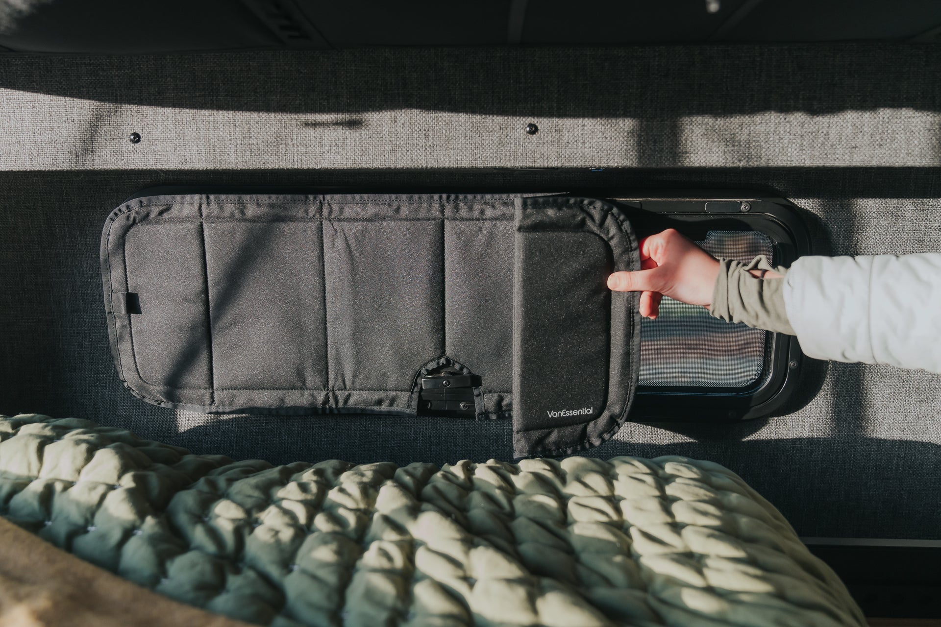 Bunk Window Cover - CRL - Featherbuilt