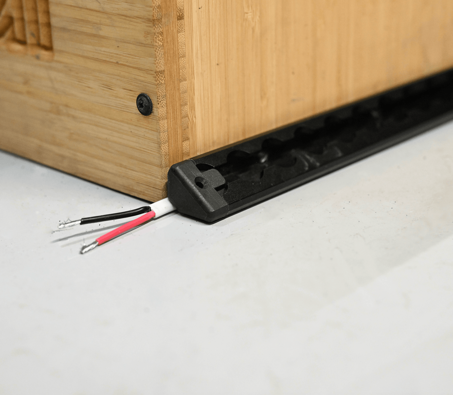 Corner Venture L-Track - 2 Pack - Featherbuilt
