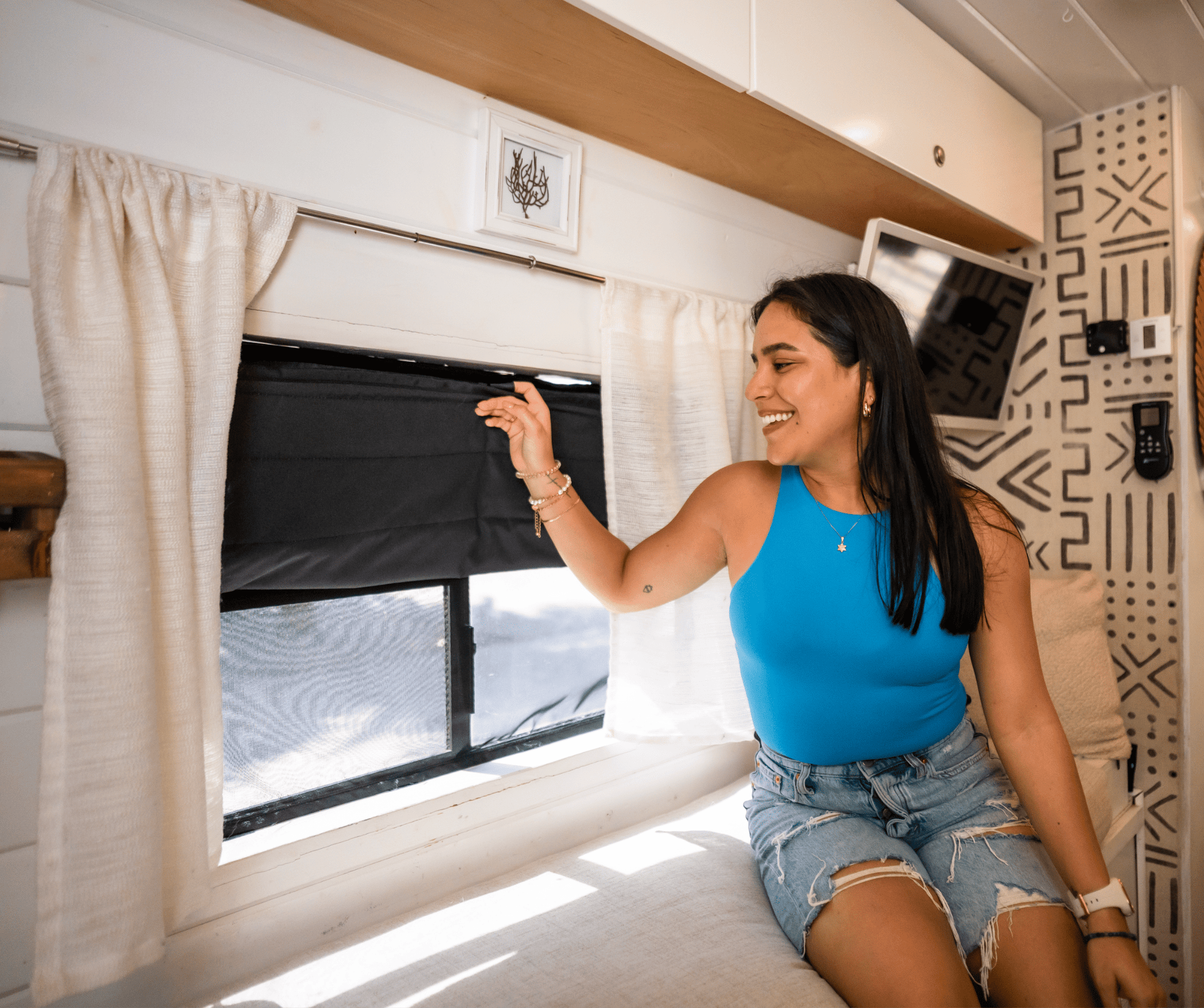 Ram Promaster Stealth Crew Window Cover - Featherbuilt