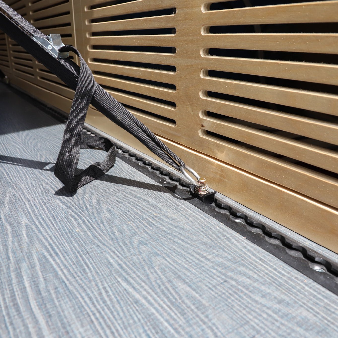 Recessed Shallow Venture L-Track (2 Pack) - Featherbuilt