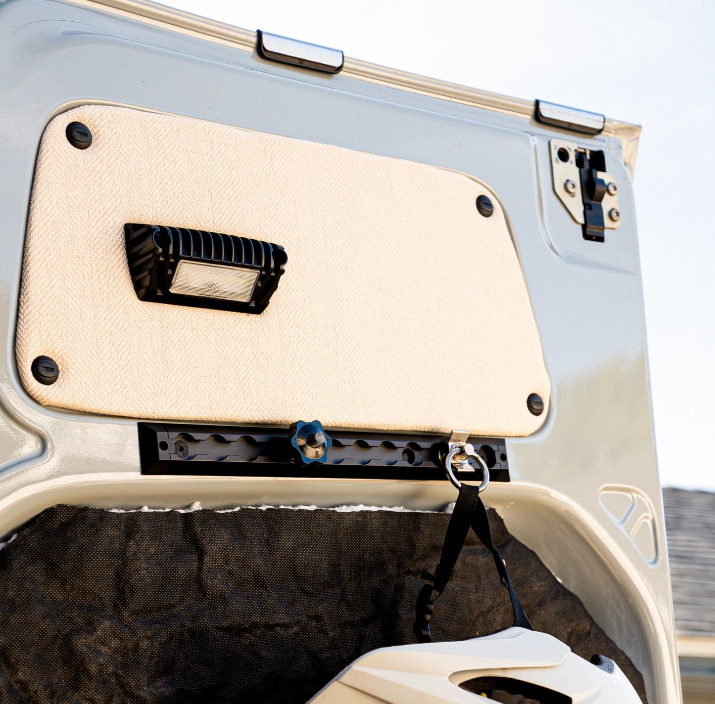 Venture L-Track Angled End Caps (4 Pack) - Featherbuilt