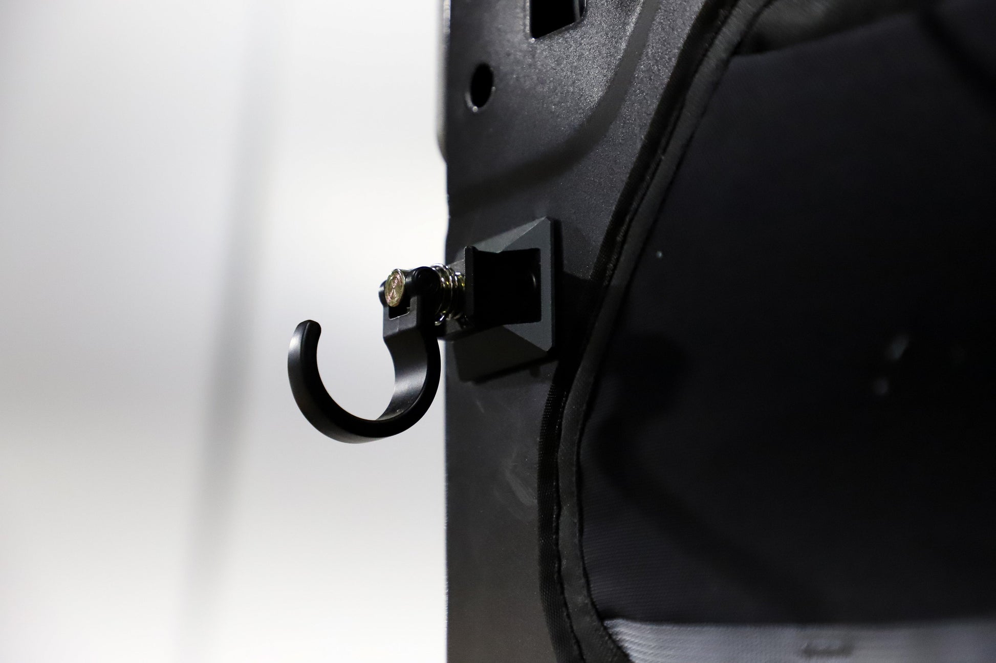 Venture L-Track Single Stud Mount (2 Pack) - Featherbuilt